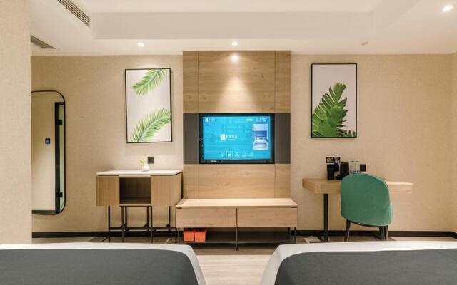 UP AND IN Hotel Henan Zhengzhou Guancheng District East High-speed Railway Station West Square