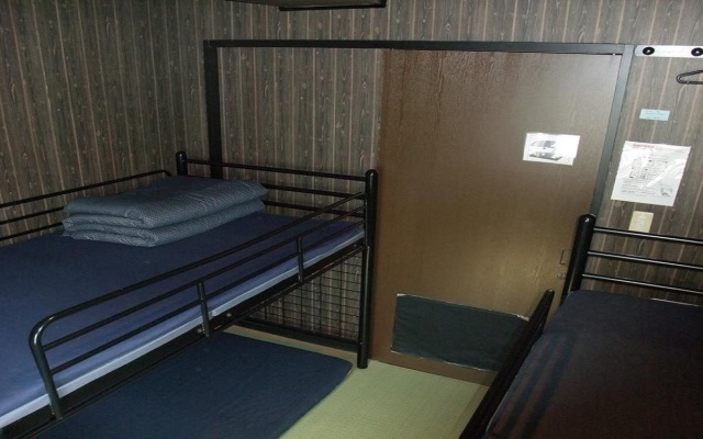 International Guesthouse Azure Narita – Guest Rooms – Tomisato