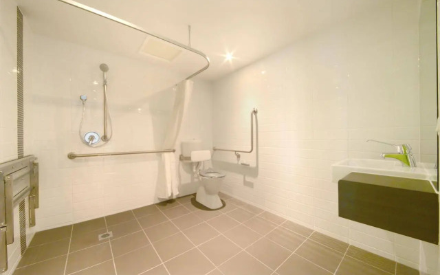 Mackay Oceanside Central Hotel