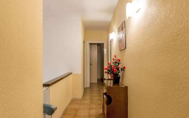 HomeHolidaysRentals Casa Moonlight – Costa Barcelona