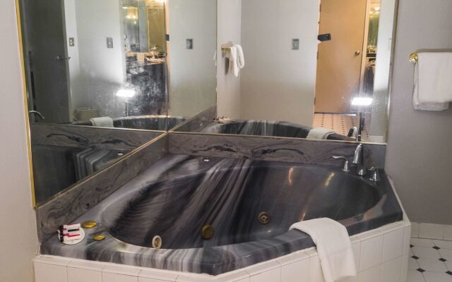 Red Roof Inn & Suites Lexington - Hamburg