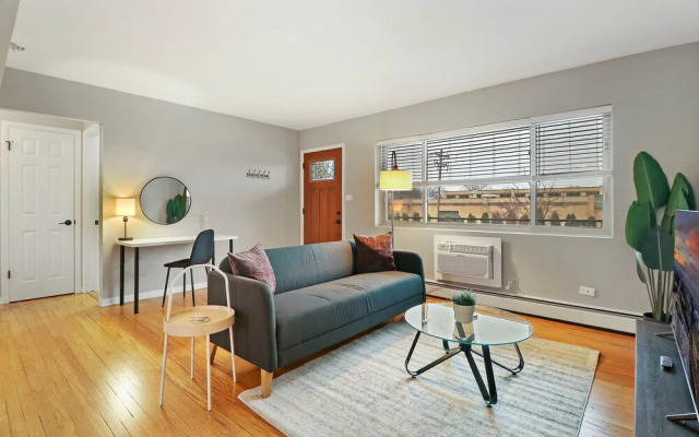 Scenic 1BR APT in Arlington Heights