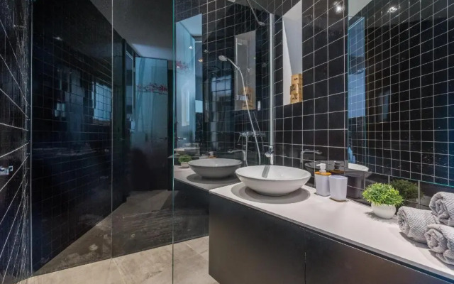 Agora Central Rooms