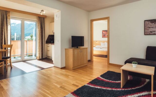 Apartment Ladis Fiss 28402