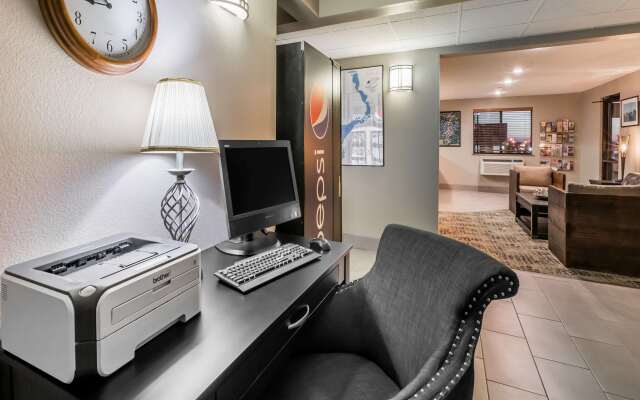 Super 8 by Wyndham Spirit Lake/Okoboji