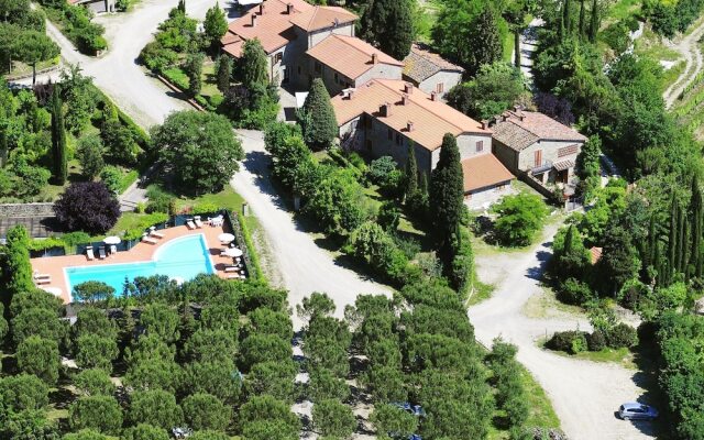 Elegant Farmhouse In Campriano With Swimming Pool
