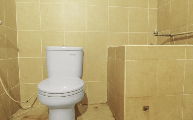 OYO 90490 Hotel Nyi Rindang