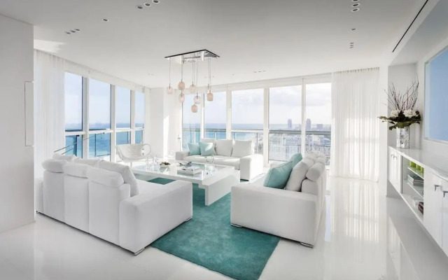 Setai Residences by Flashstay