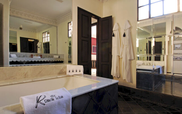 Riad Lotus collection