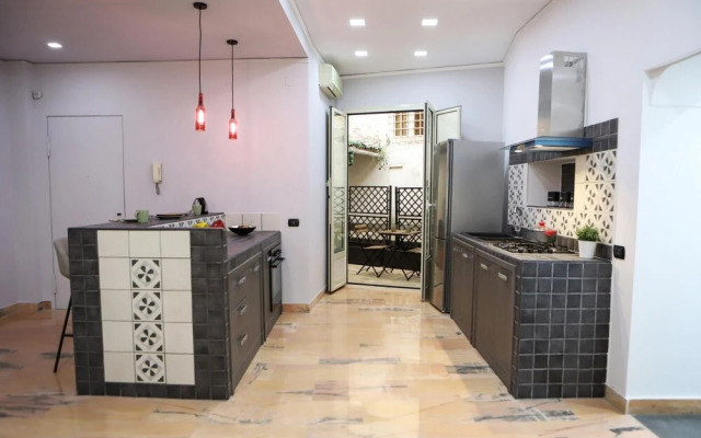 Modern Apartment at Piazza del Ges