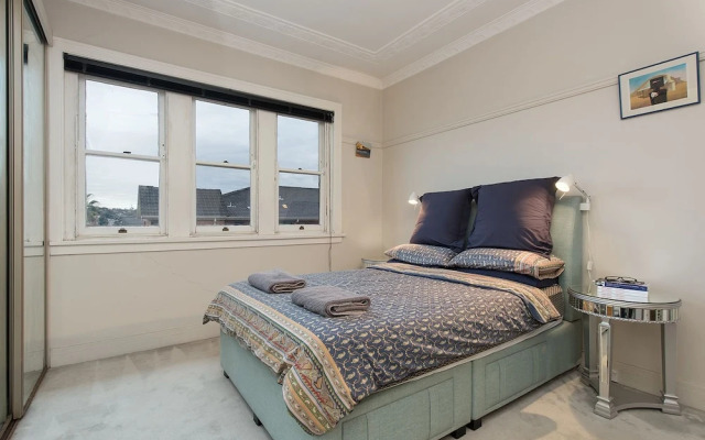 Comfy Coogee Living H328