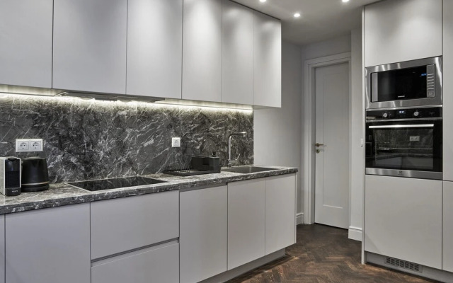Patriarchou 4bd Art Deco Penthouse