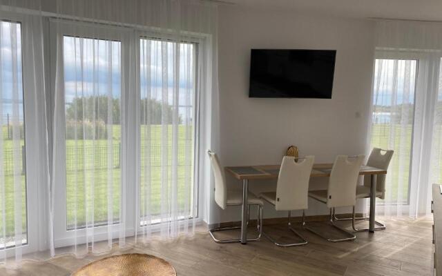 ROYAL SUN - lakeside luxury studio flat at Balaton