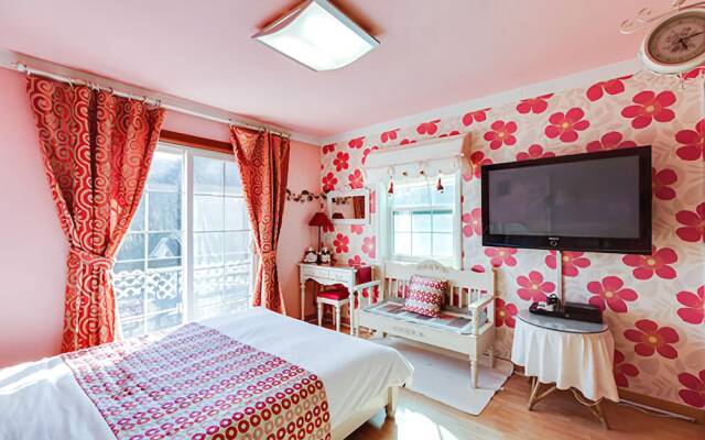 Yangyang Seorak Spa Herbvill Pension