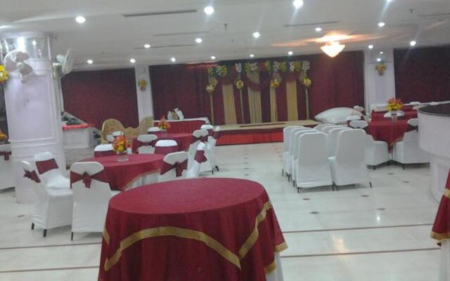 Kshitij Hotel Royale