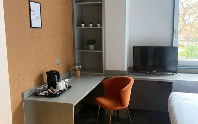 The Quarter by Warren Collection