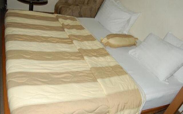 Summit Villas Suites & Apartment