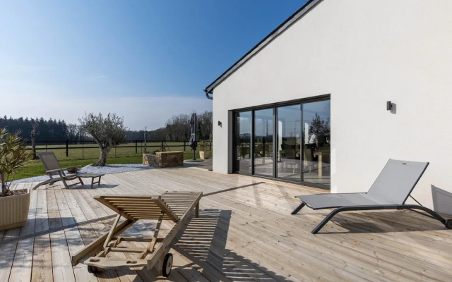 Villa in Saint-corneille With Private Jacuzzi