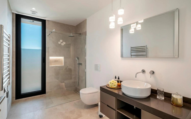 Seacrest by OurMadeira