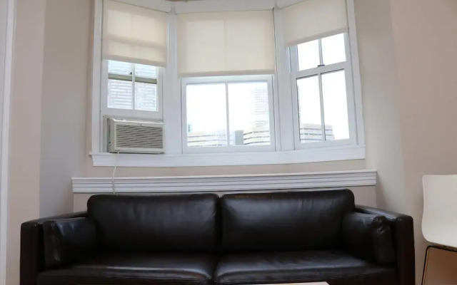 Maverick Suites at 402 Columbus Ave