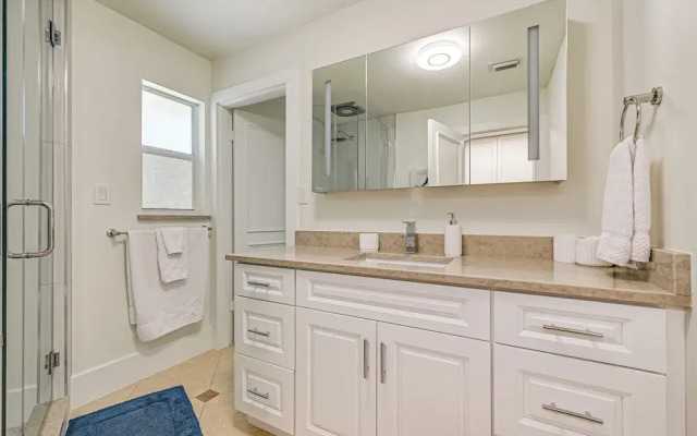 Bonita Springs Riverfront Retreat w/ Lanai