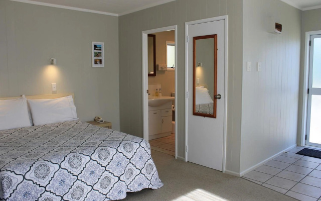 Ash Grove Boutique Motel