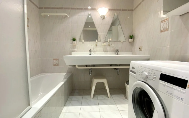 Apartment in Nieuwpoort With sea View