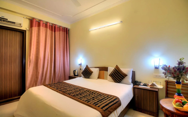 ADB Rooms Hotel Noratan Palace