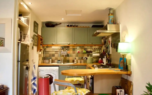 1 Bedroom Flat In Edinburgh