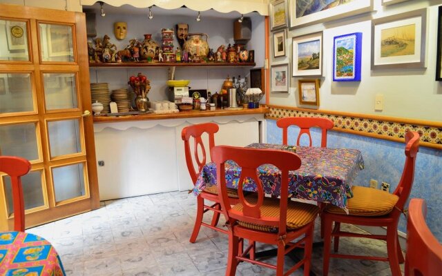 Hotel Casa de Las Flores Bed and Breakfast