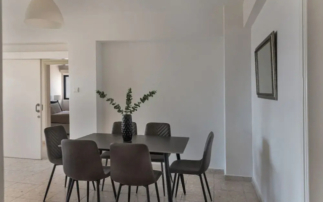 Phaedrus Living Seaview Phinikoudes Flat