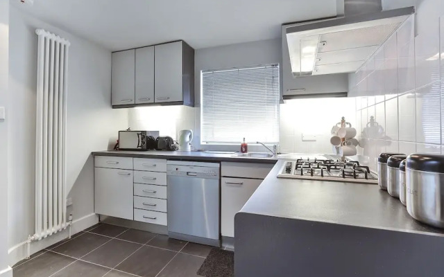 Sparkling 2 Bed Mews House