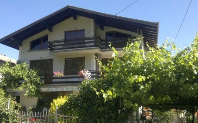 Slavina Guest House