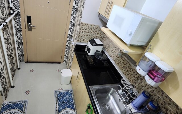 Elegant Studio @ Grass Residences 1-5 persons only, Quezon City