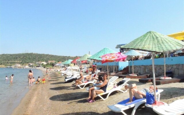 Cunda Beyaz Balina Hotel