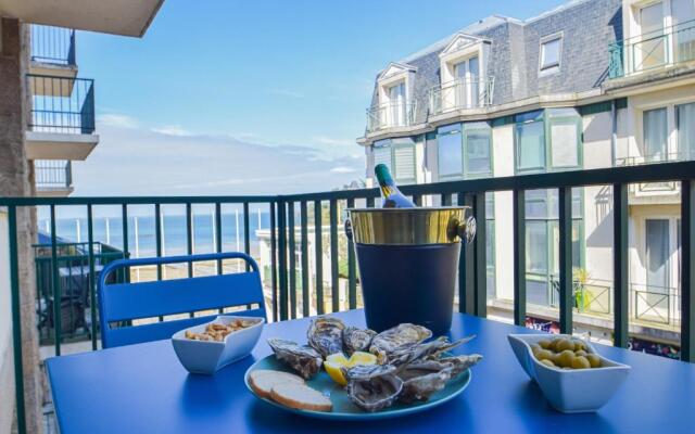 Appartement cosy 2 pers vue mer balcon hyper centre Dinard