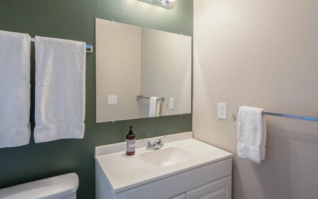 Stylish Townhome in Tempe by WanderJaunt