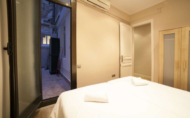 Sagrada Familia Apartment