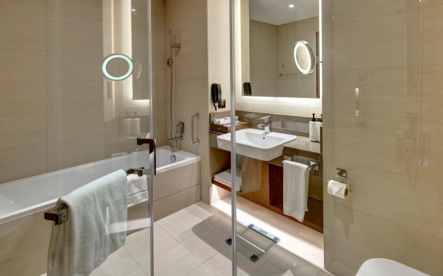 Crowne Plaza Muscat OCEC by IHG
