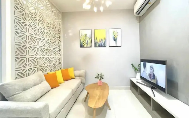 Saigon Royal View Residence & River