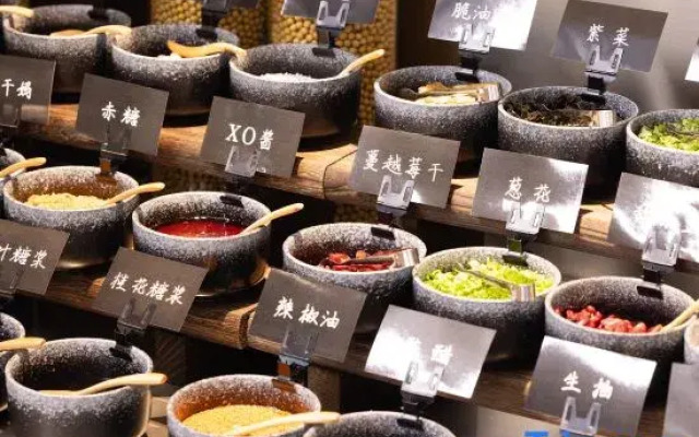 Tianjin Binhai  Third Avenue Atour Light Hotel