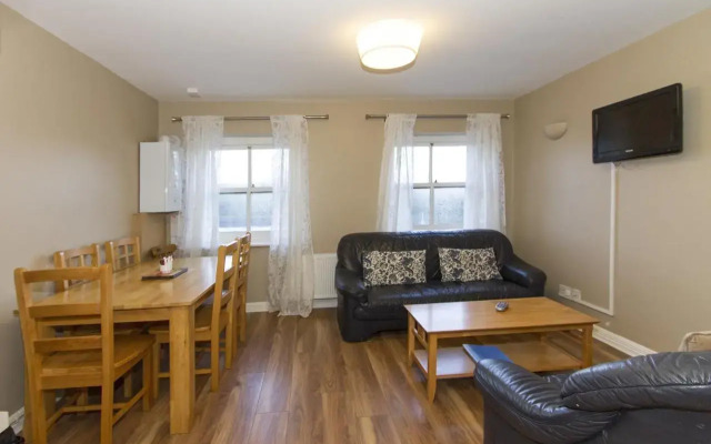 The Helm Apartments B&B