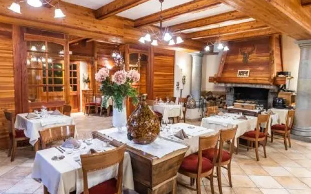 Logis Hotel Les Peupliers