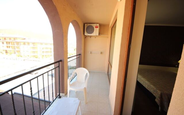 Grand Hotel St.Vlas - Menada Apartments