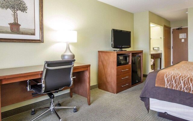 Comfort Inn & Suites Black River Falls I-94