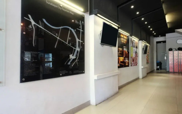 ZEN Hostel Gubeng Station