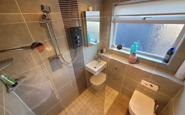 The Mumbles - Bungalow - 2 Bedrooms - Pet Friendly