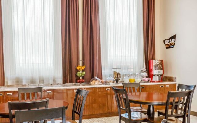 Travelodge Inn & Suites by Wyndham Bell Los Angeles Area