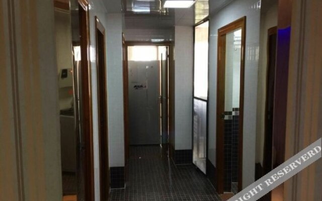 Zhumengzhe Capsule Hotel (Kunming Railway Station)