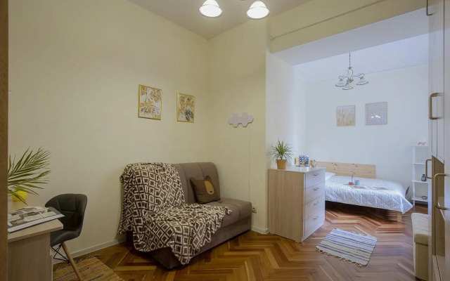Gorod Rek on Bolshaya Kazachy Lane 9